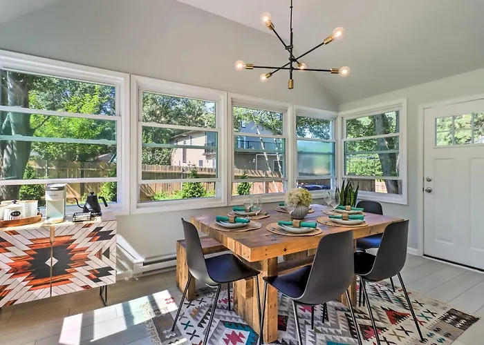 Pocono Mountain Escape With Game Room Walk To Lake!