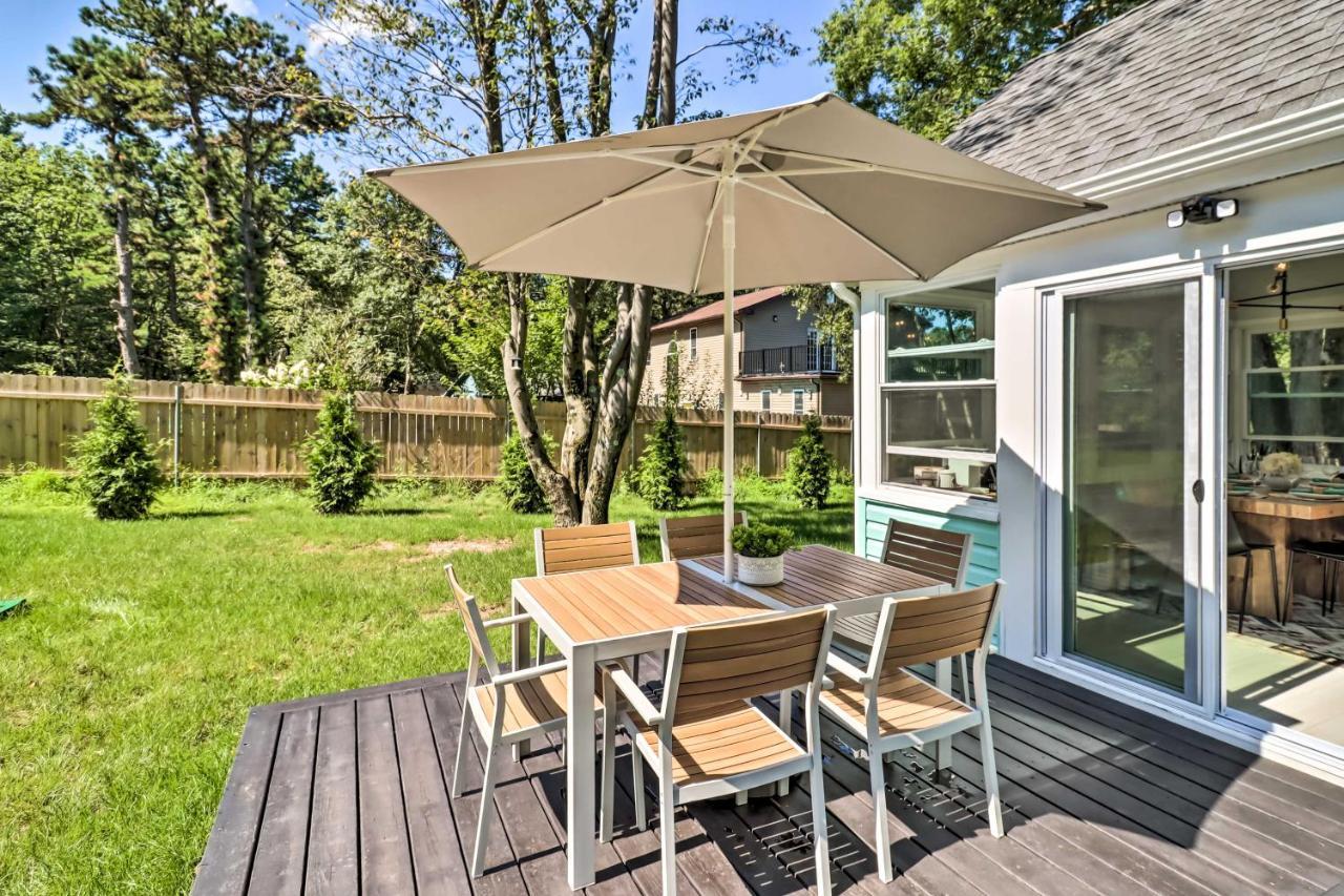 Pocono Mountain Escape With Game Walk To Lake! Holiday home Albrightsville