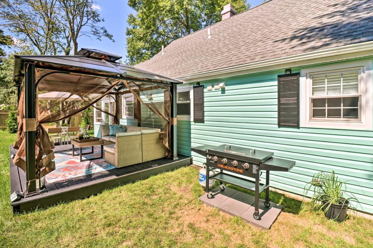 Holiday home Pocono Mountain Escape With Game Walk To Lake!